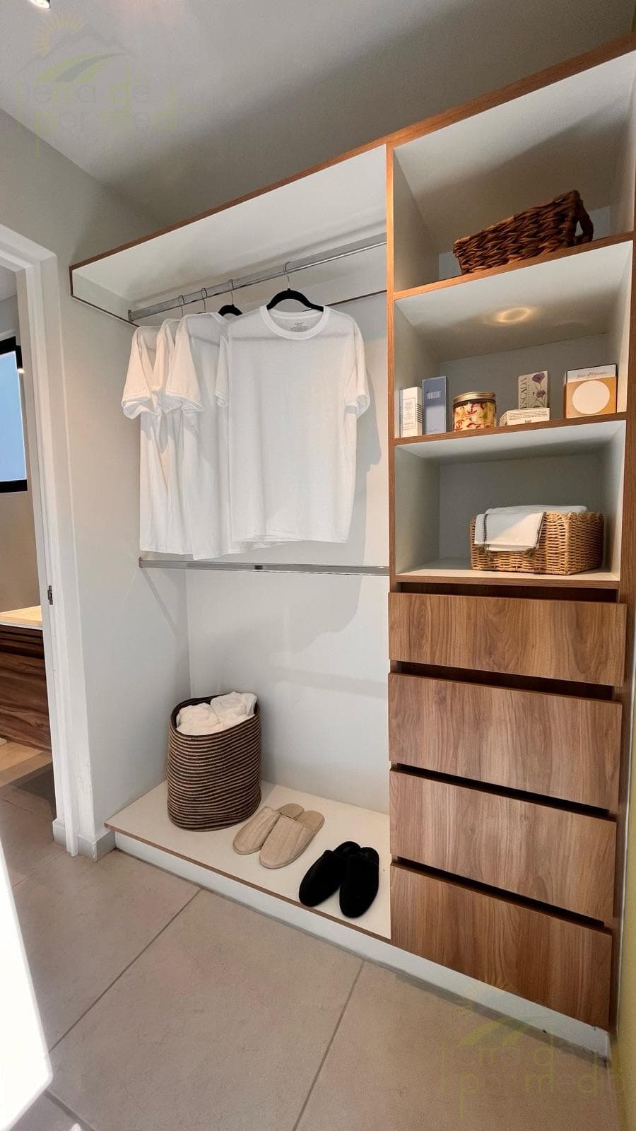 1st-floor, 2-bedroom apartment in Zibata, Querétaro
