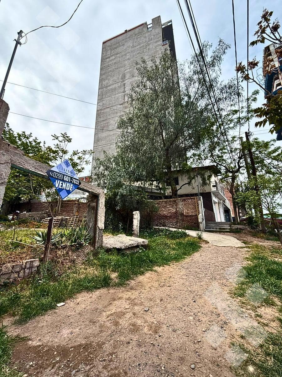 LAND FOR SALE ON AV. SAN JUAN AT THE 700 BLOCK - SANTA GENOVEVA - NQN CAPITAL
