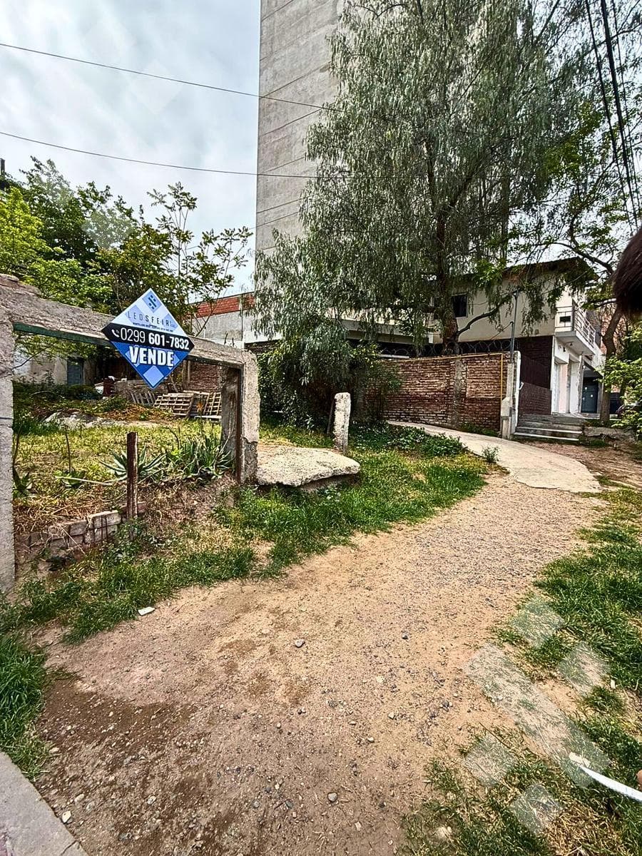 LAND FOR SALE ON AV. SAN JUAN AT THE 700 BLOCK - SANTA GENOVEVA - NQN CAPITAL