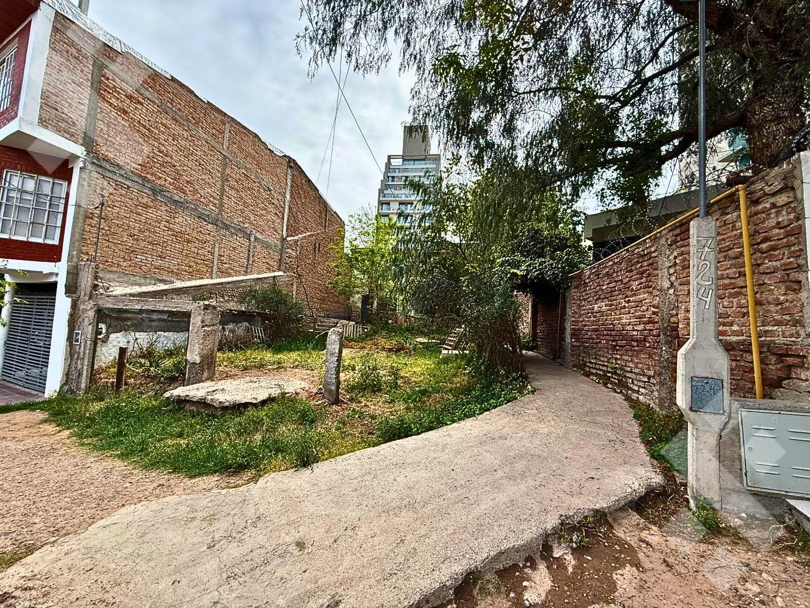 LAND FOR SALE ON AV. SAN JUAN AT THE 700 BLOCK - SANTA GENOVEVA - NQN CAPITAL