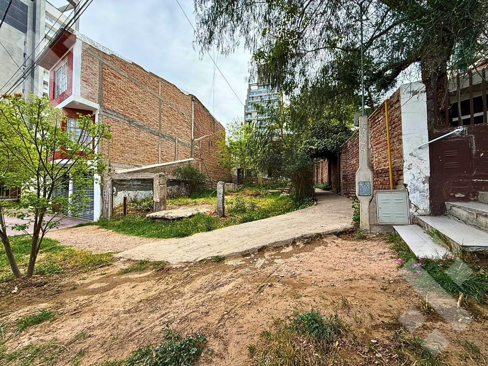 LAND FOR SALE ON AV. SAN JUAN AT THE 700 BLOCK - SANTA GENOVEVA - NQN CAPITAL