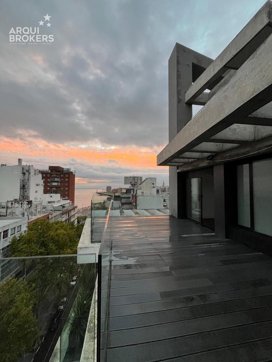 Two-bedroom penthouse apartment for rent with optional garage in Barrio Sur - 1001