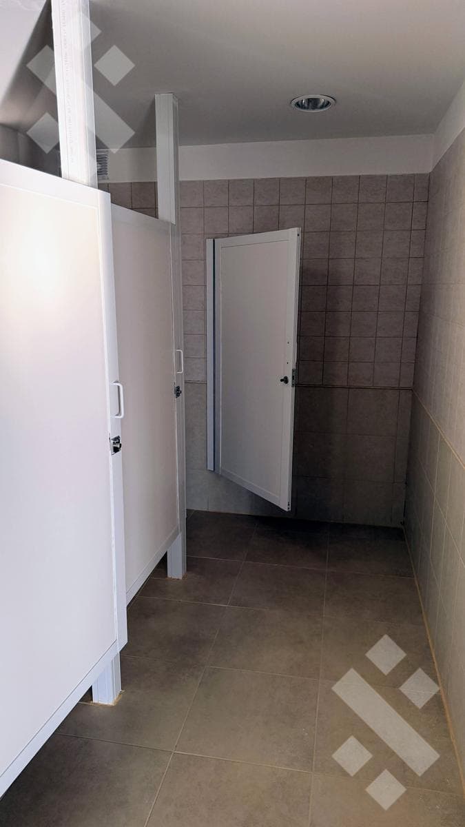 420 m² OFFICE SPACE FOR RENT WITH 2 COVERED PARKING SPACES - MICROCENTRO, NEUQUÉN