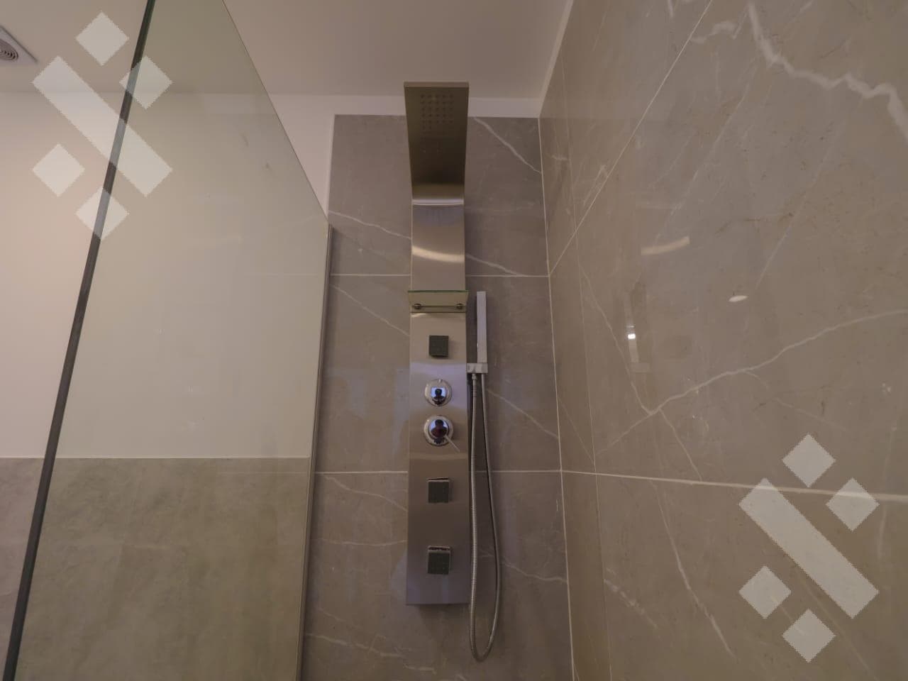 For Sale | 2-Bedroom Penthouse, Los Cerezos I Neighborhood | Plottier