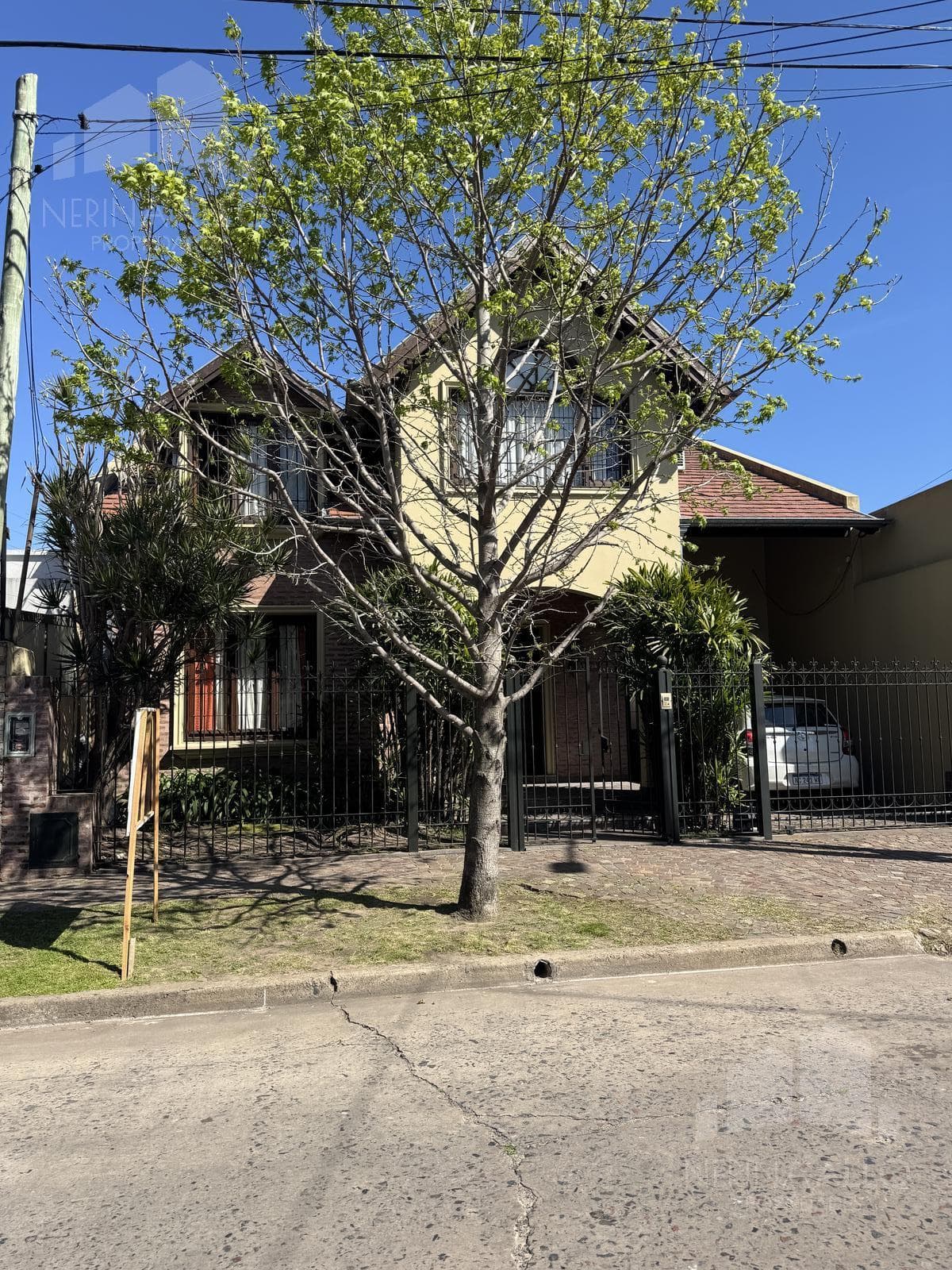 5-Room House for Sale in Castelar Norte