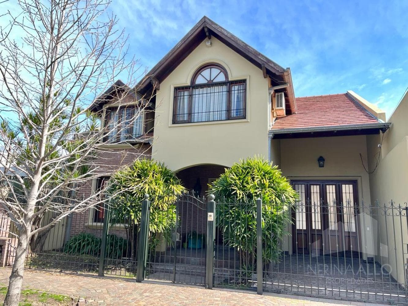 5-Room House for Sale in Castelar Norte
