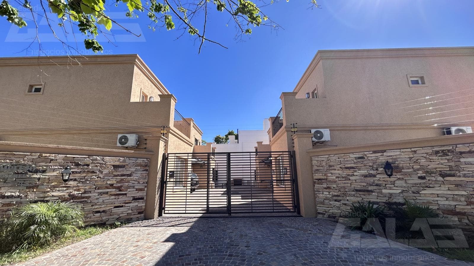 House for Sale | 5 Rooms | Garden | Grill | Gated Community | ITUZAINGÓ SUR