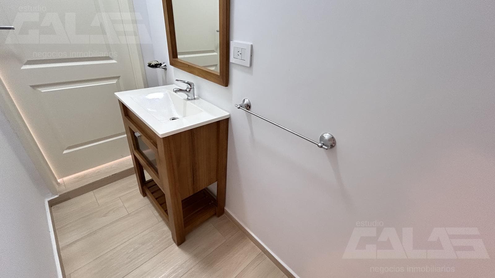 House for Sale | 5 Rooms | Garden | Grill | Gated Community | ITUZAINGÓ SUR