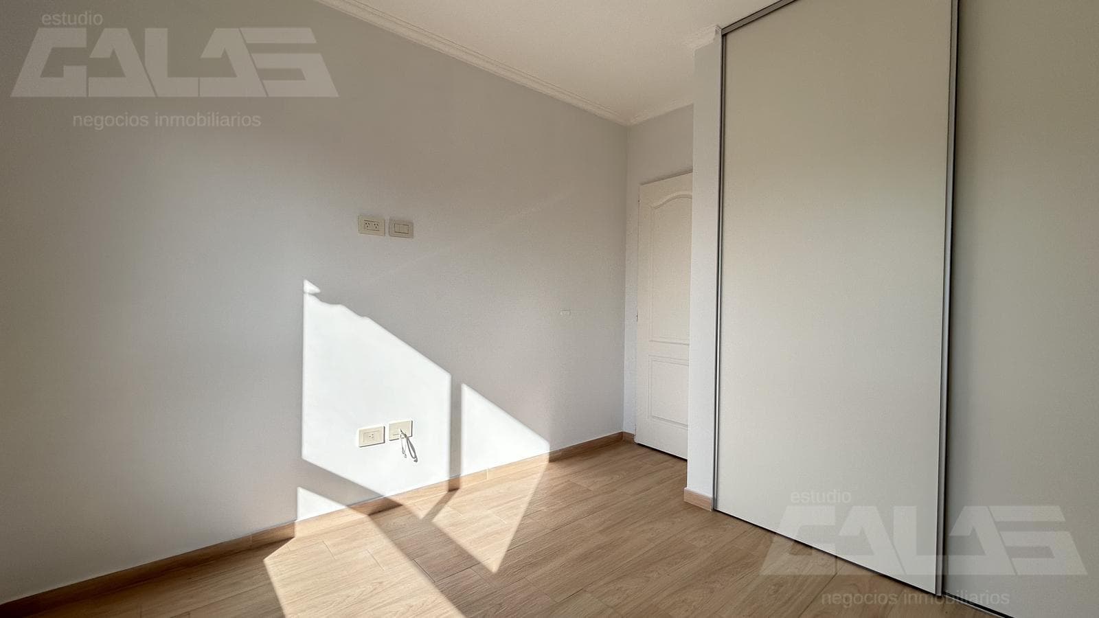 House for Sale | 5 Rooms | Garden | Grill | Gated Community | ITUZAINGÓ SUR