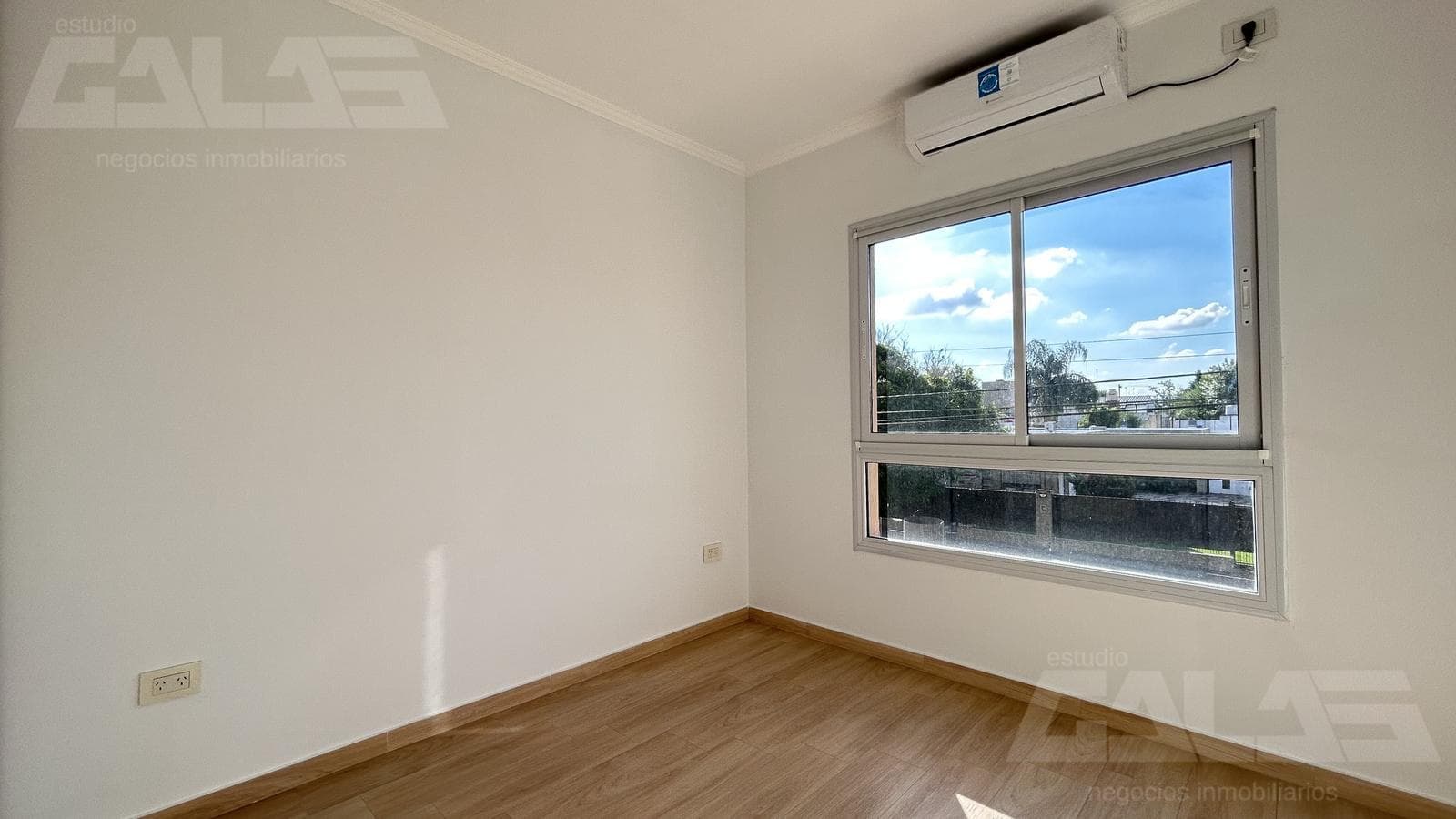 House for Sale | 5 Rooms | Garden | Grill | Gated Community | ITUZAINGÓ SUR