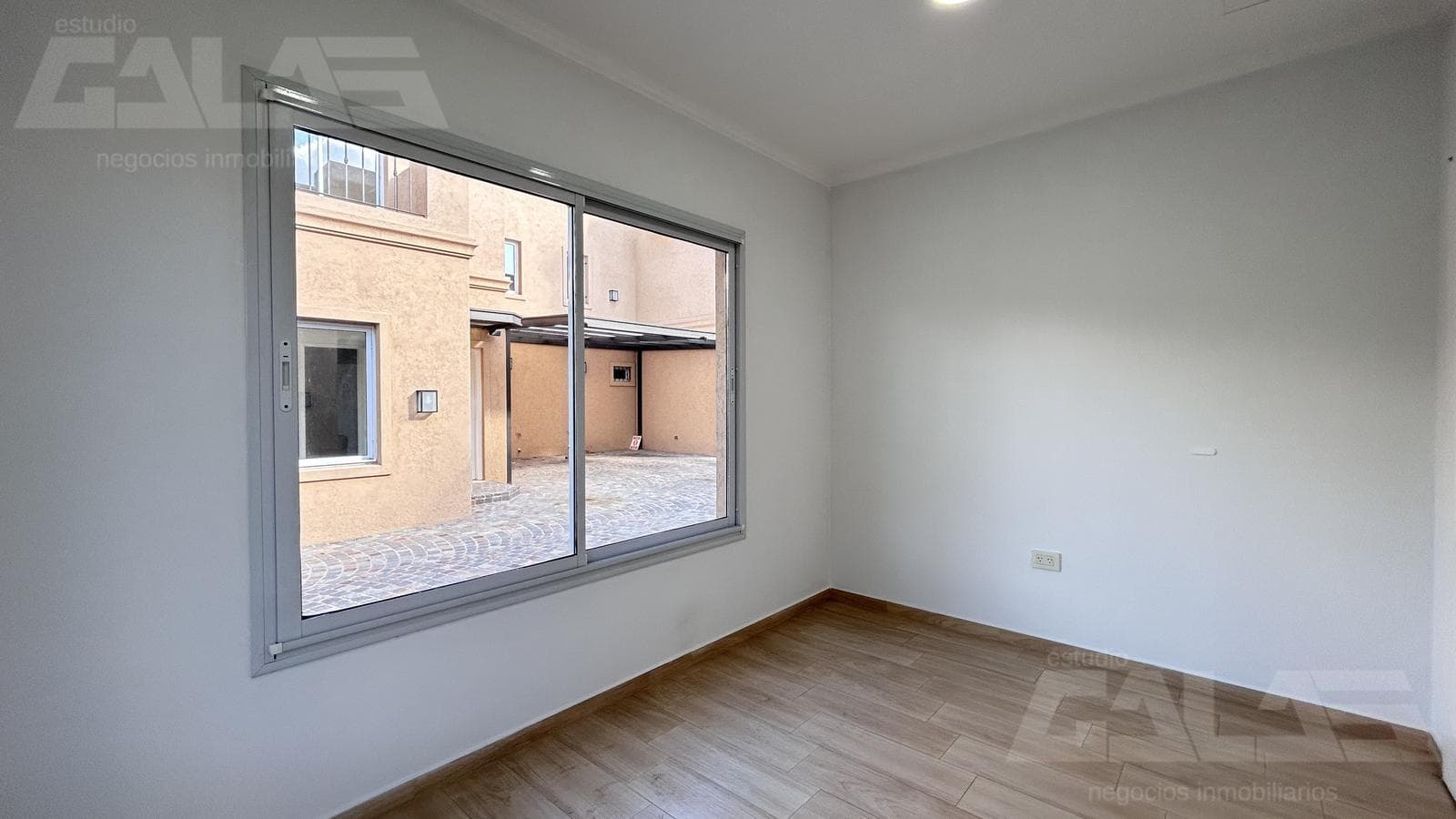 House for Sale | 5 Rooms | Garden | Grill | Gated Community | ITUZAINGÓ SUR