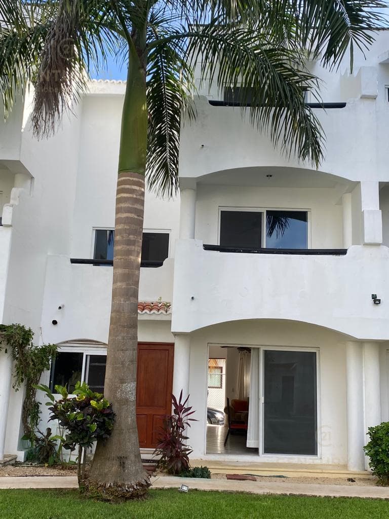 Casa 3 Recamaras en Venta en Playacar | Quintas Pakal | Con Jacuzzi Privado | P4479