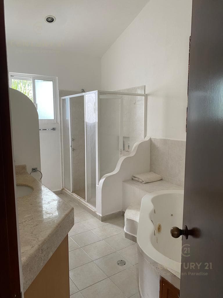 Casa 3 Recamaras en Venta en Playacar | Quintas Pakal | Con Jacuzzi Privado | P4479