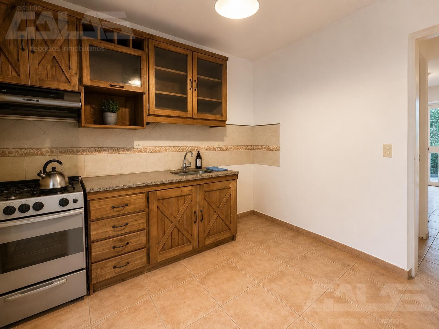 3-Bedroom House with Garage in Ituzaingo