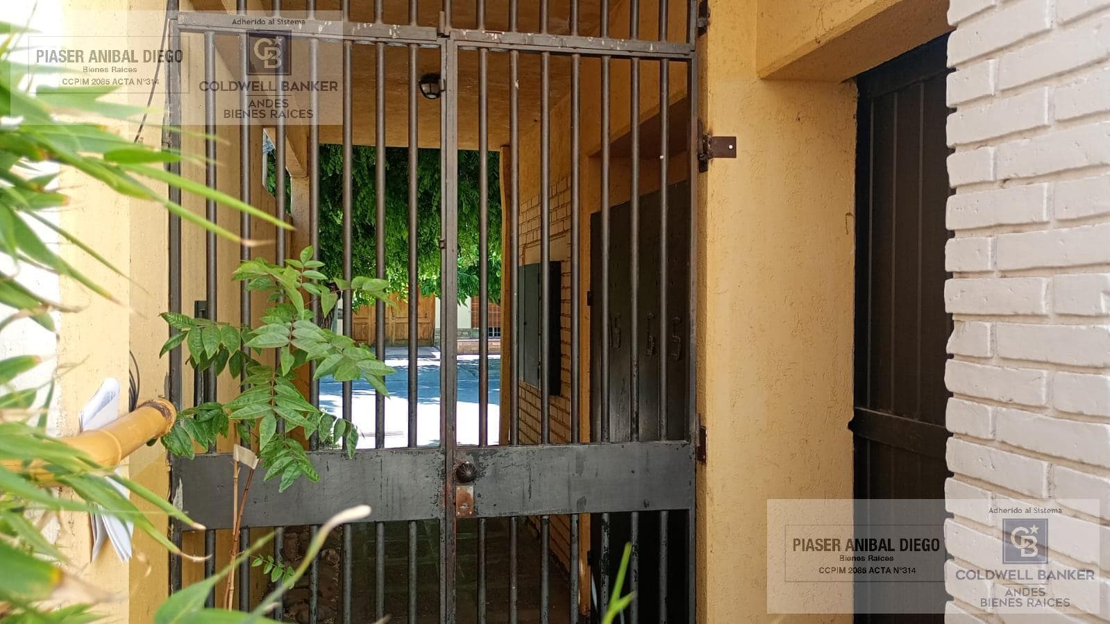 Duplex for sale in San Rafael