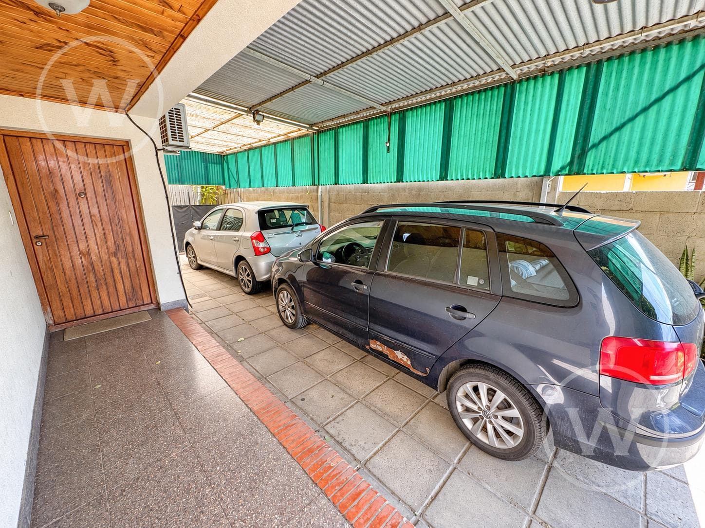 House on a 489 m² Lot with a Second Home and 3 Parking Spaces | Villa Adelina
