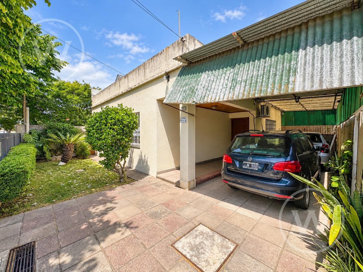 House on a 489 m² Lot with a Second Home and 3 Parking Spaces | Villa Adelina
