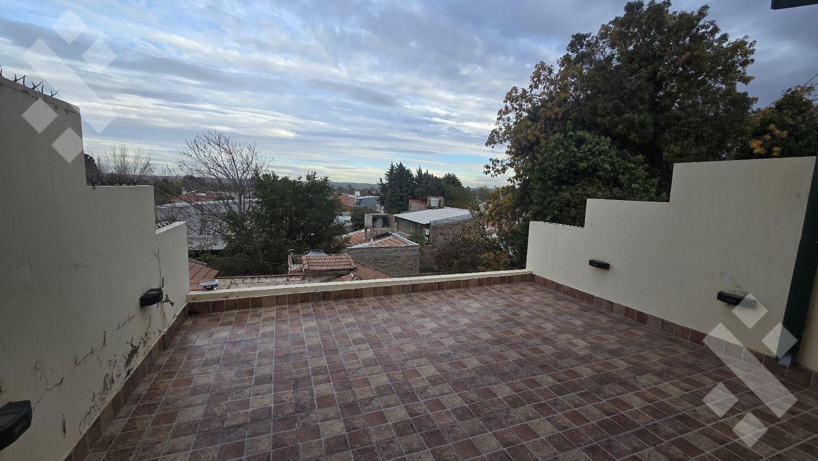 2-Bedroom Triplex for Sale – Studio – Islas Malvinas 1900 – Provincias Unidas Neighborhood