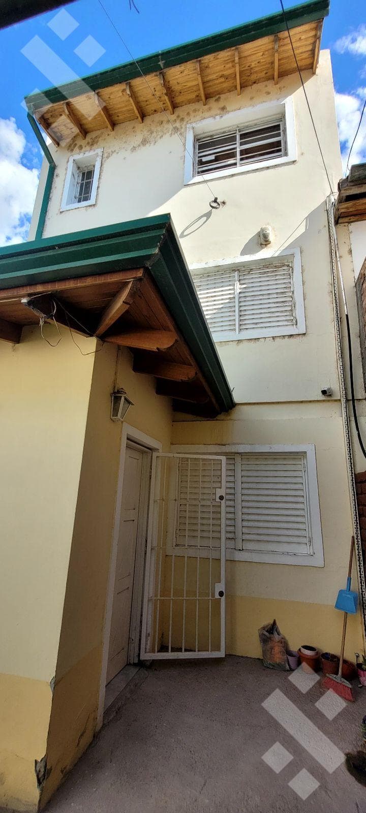 2-Bedroom Triplex for Sale – Studio – Islas Malvinas 1900 – Provincias Unidas Neighborhood