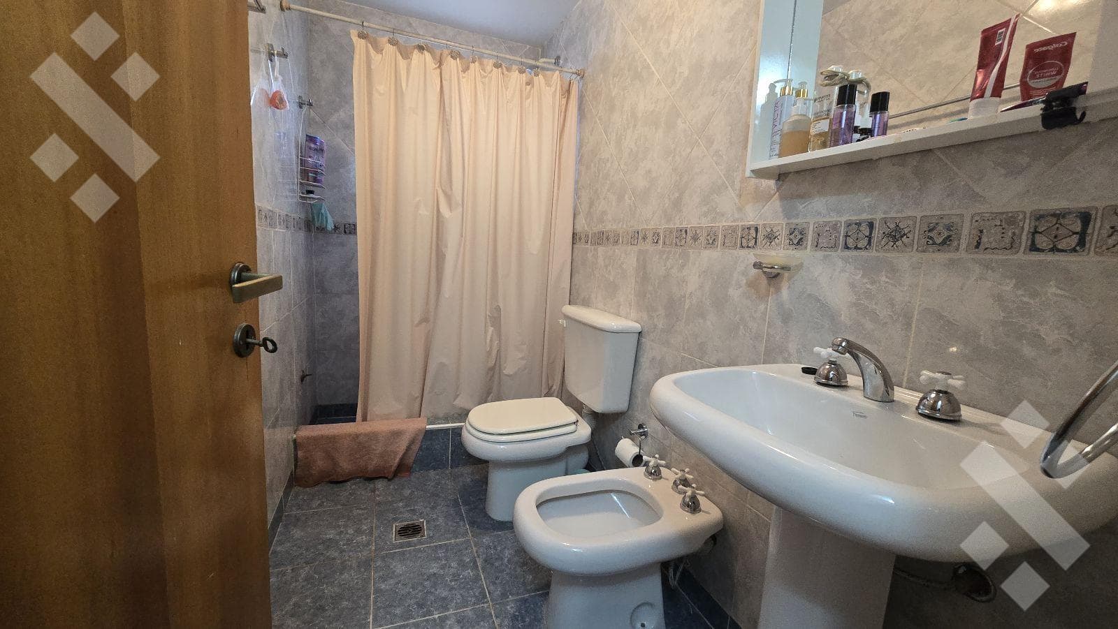 2-Bedroom Triplex for Sale – Studio – Islas Malvinas 1900 – Provincias Unidas Neighborhood