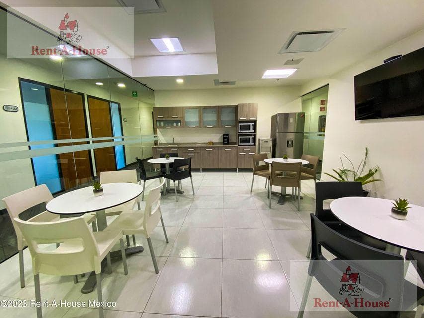Office for Rent in Miguel Hidalgo, Lomas de Chapultepec, Postal Code 26-1105.