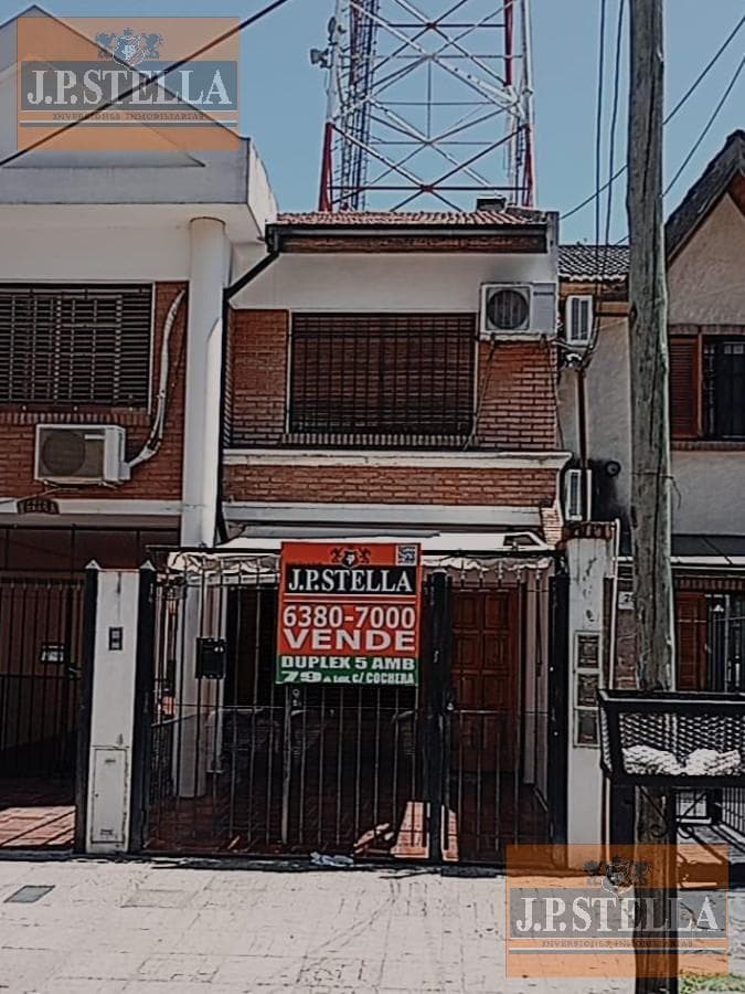 Duplex al Frente 5 Ambientes c/ Garaje 80 m² - S.Justo (Ctro)