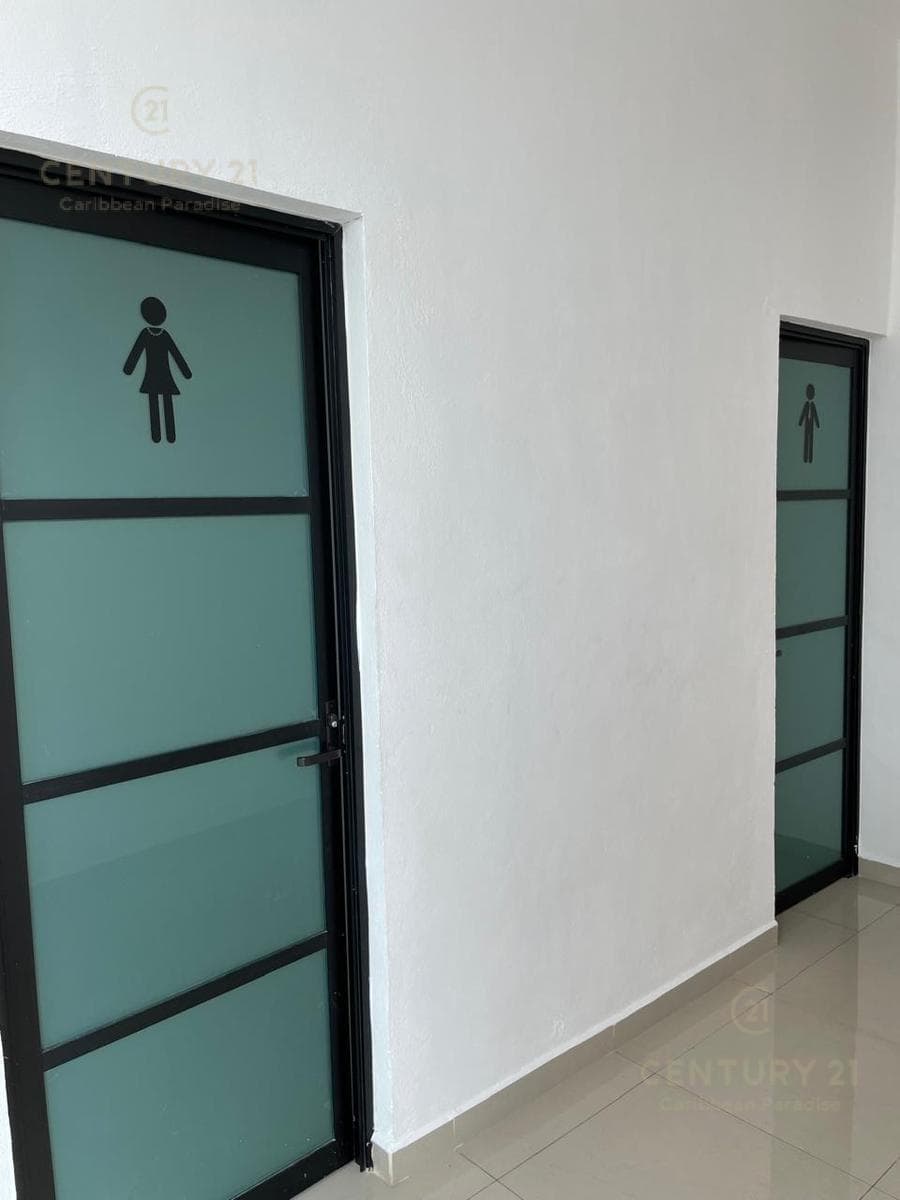 Oficina amueblada en excelente ubicación en Cancún Lista para ocupar C4104