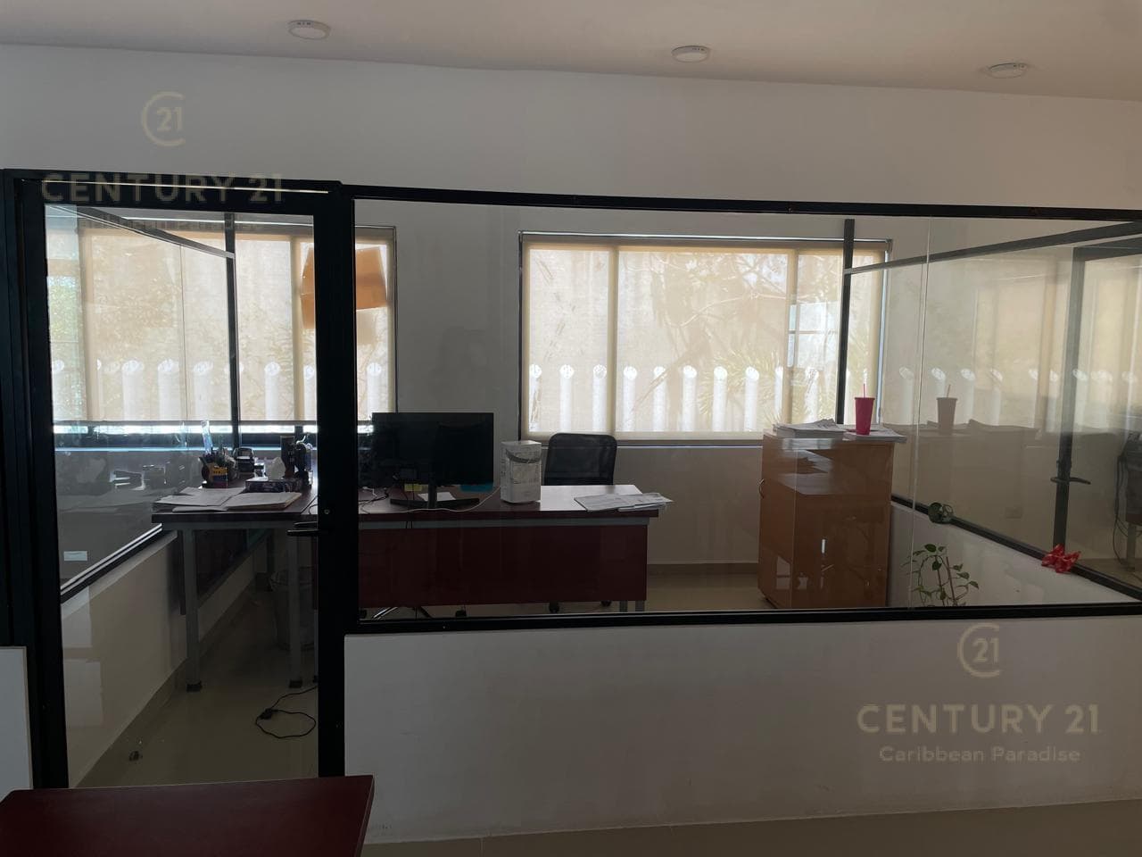 Oficina amueblada en excelente ubicación en Cancún Lista para ocupar C4104