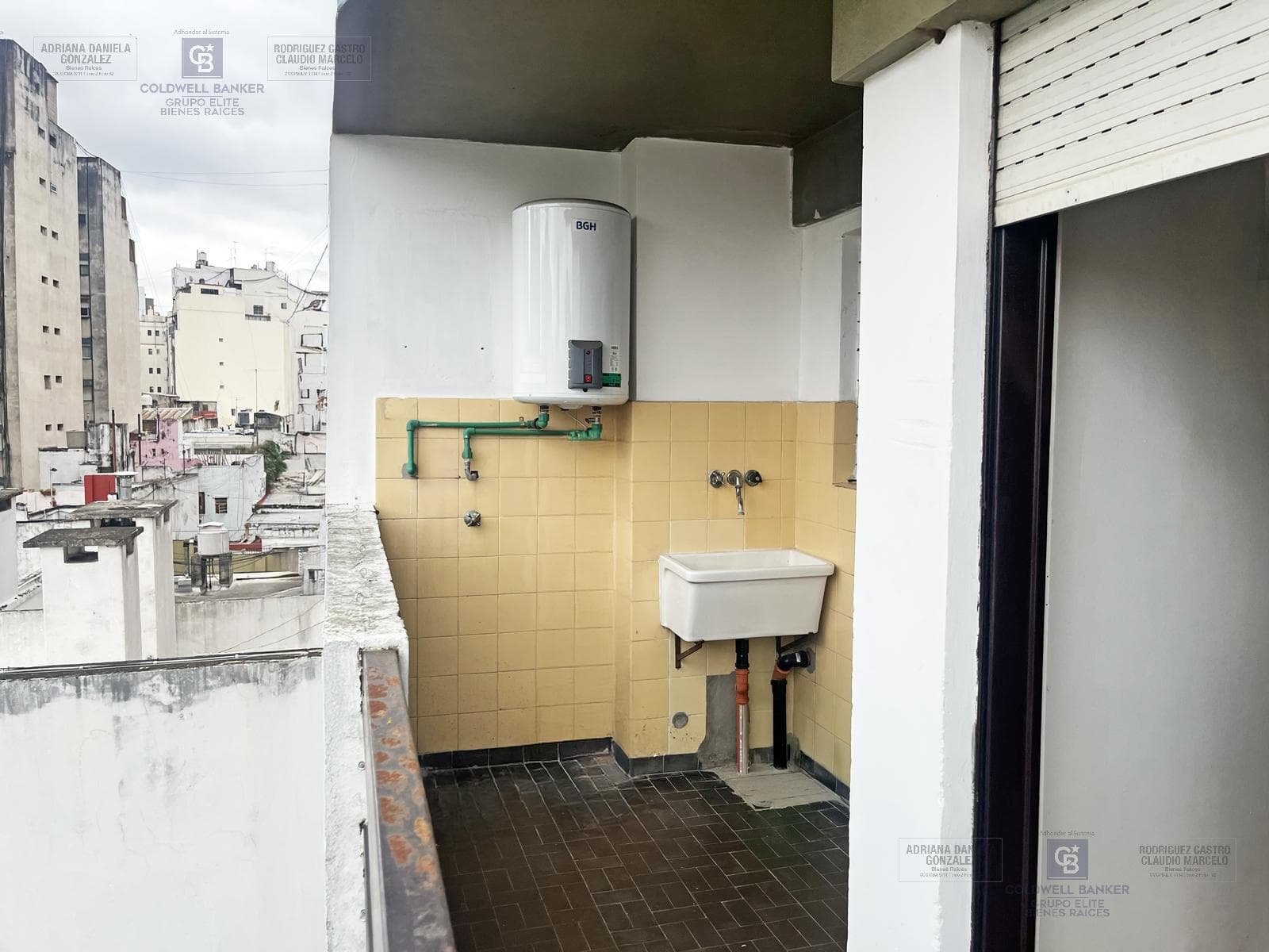FOR SALE: Studio apartment with balcony, eligible for financing, in Almagro, 3 blocks from the Italian Hospital.
