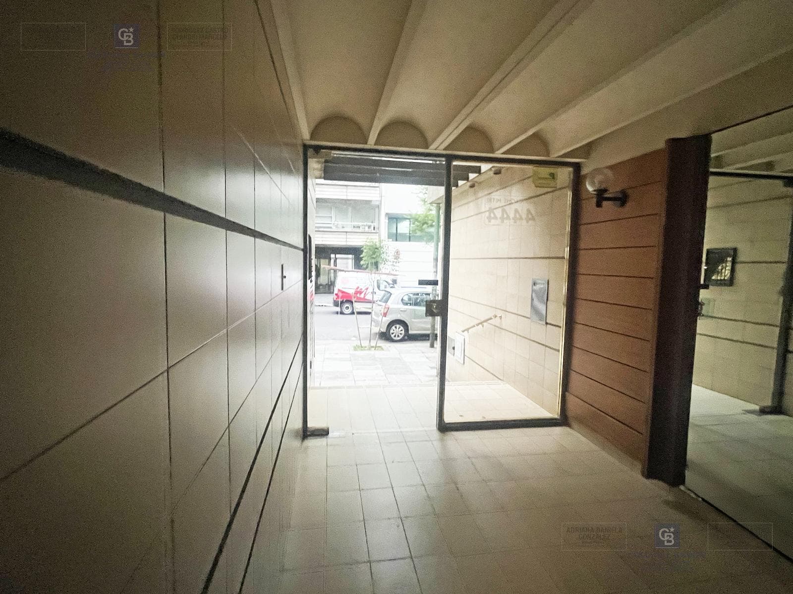 FOR SALE: Studio apartment with balcony, eligible for financing, in Almagro, 3 blocks from the Italian Hospital.
