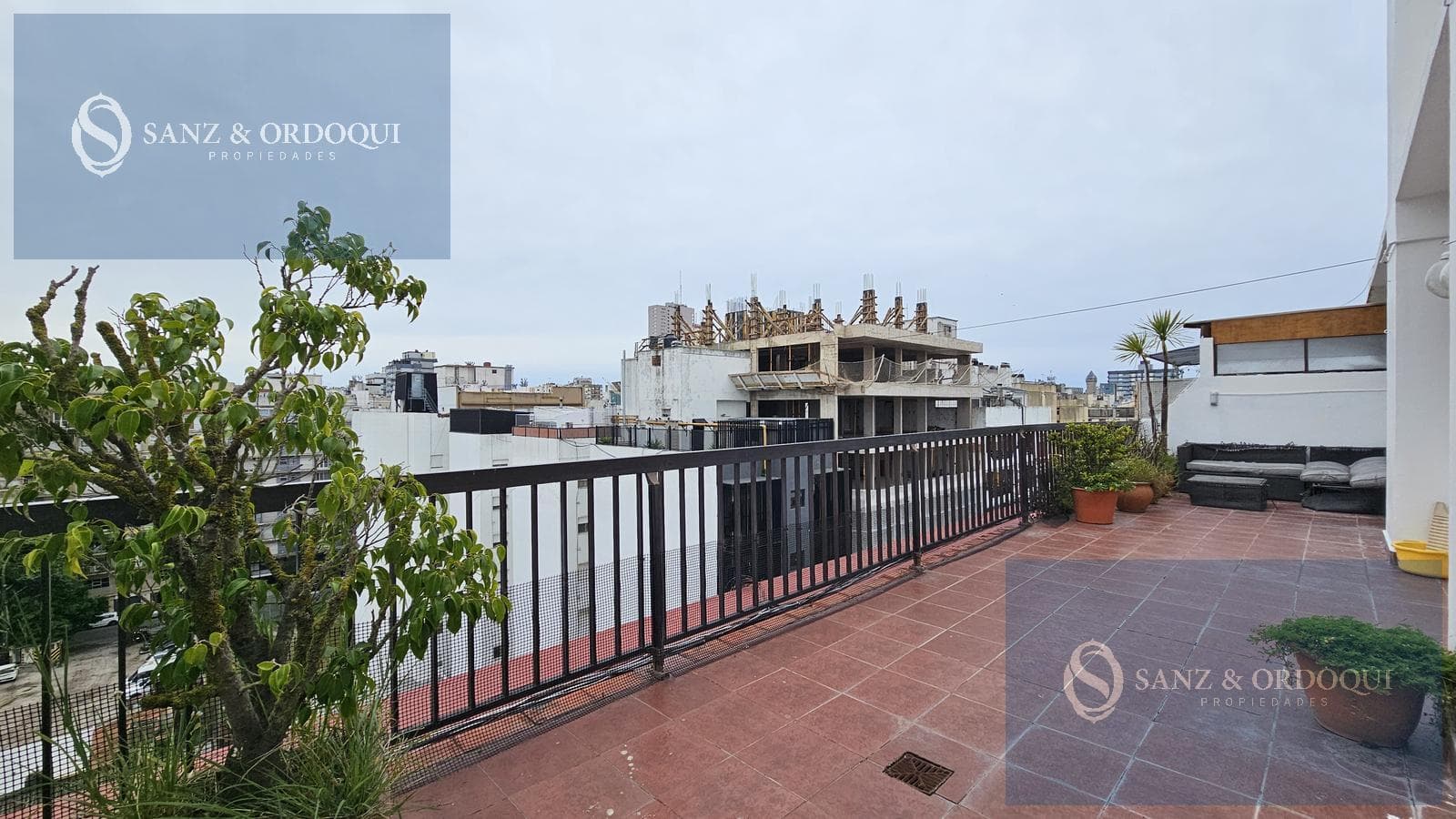 For Sale - Two-room apartment with balcony, terrace, and garage - Alberti 1866