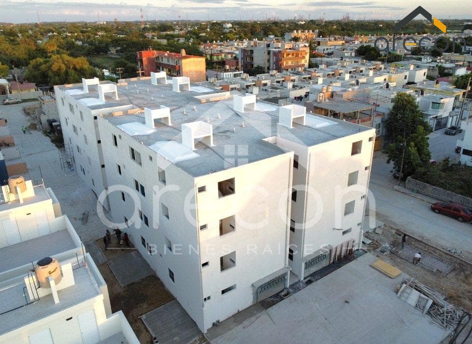 Apartments for Sale Near La Ampliación and Monterrey Avenue