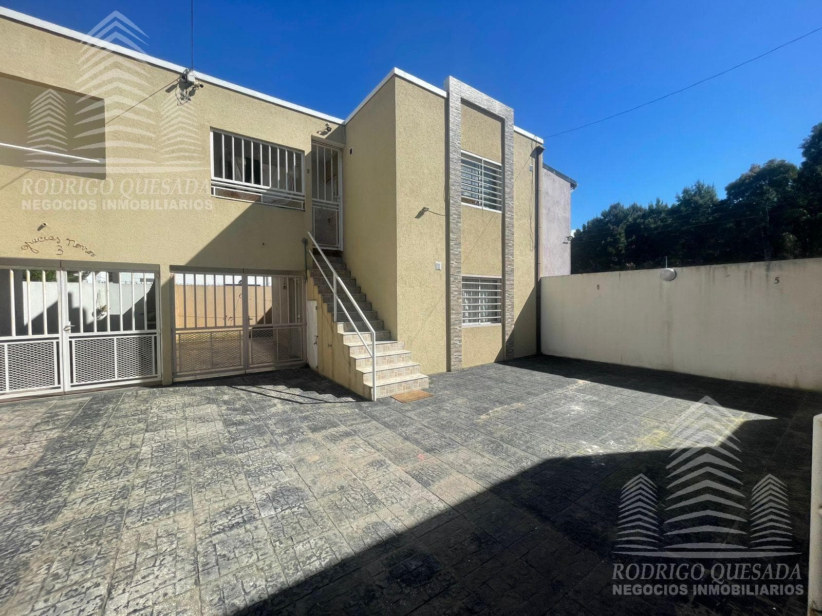 2-room apartment, ground floor with garage!!