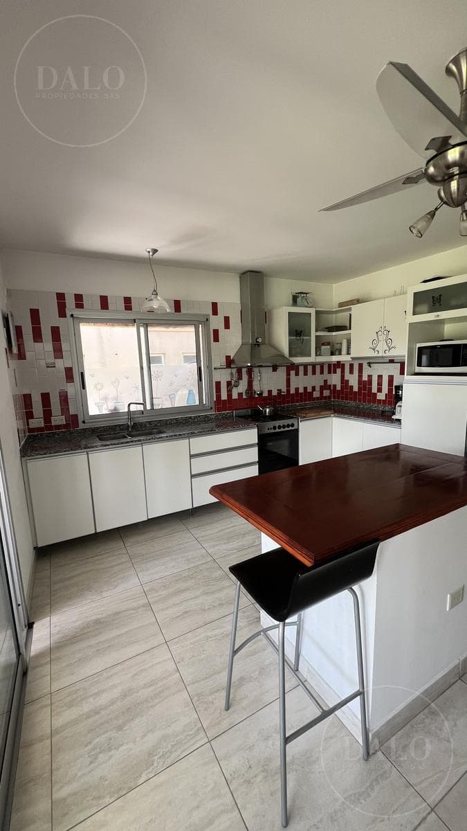 Lakefront Home for Sale in the El Encuentro Neighborhood / Tigre, Near Nordelta