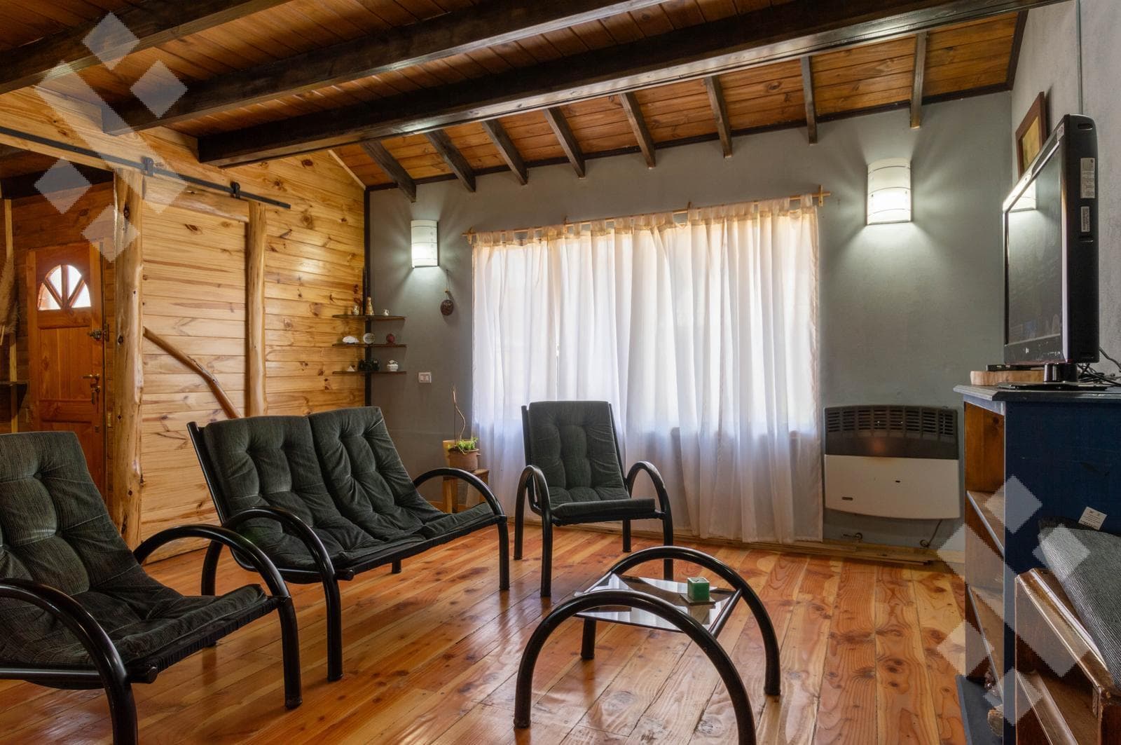 3-bedroom house with all amenities, eligible for financing in the Valle Alto neighborhood