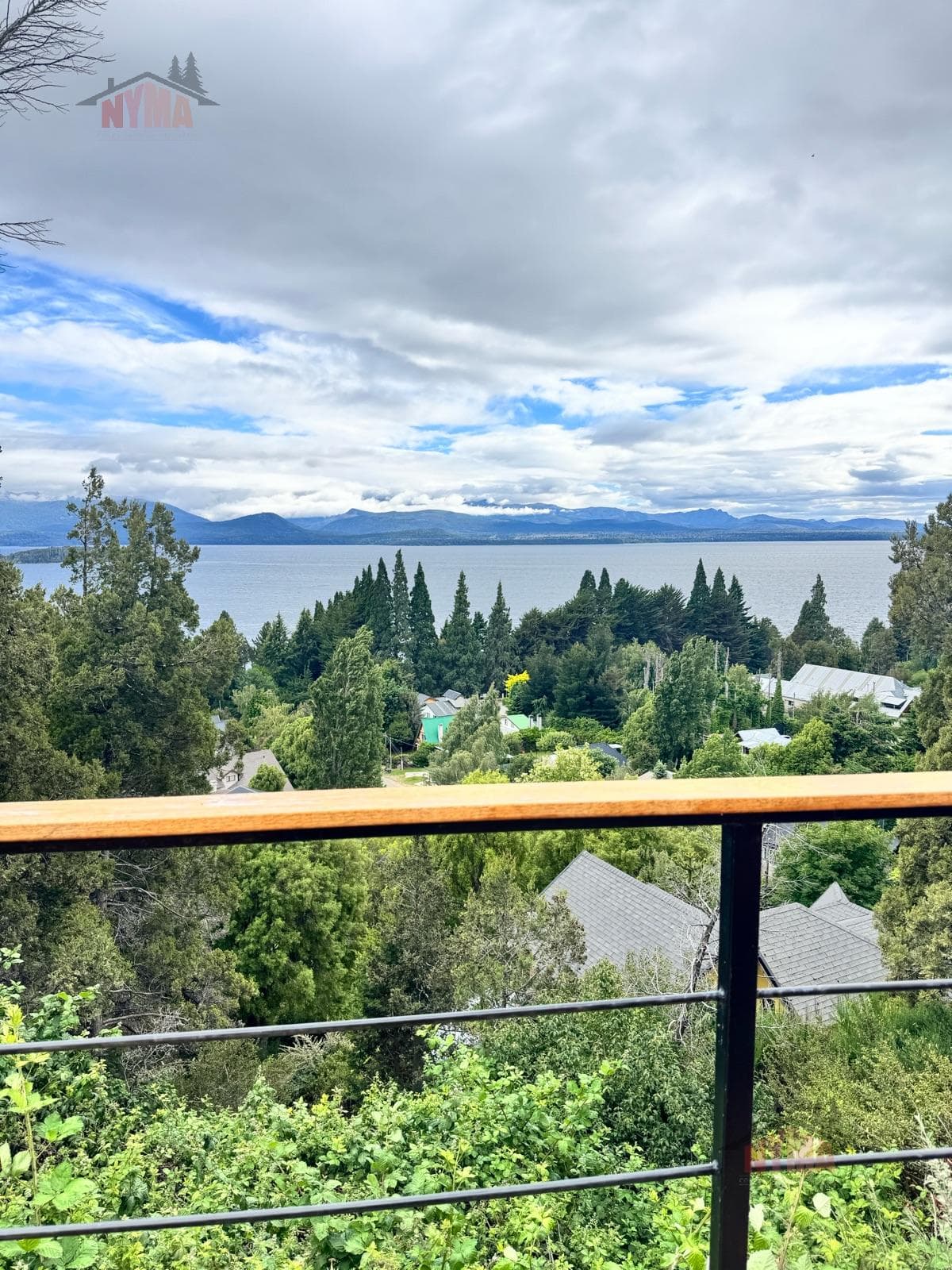 Apartment for sale in San Carlos de Bariloche - Suitable for tourists - lake view
