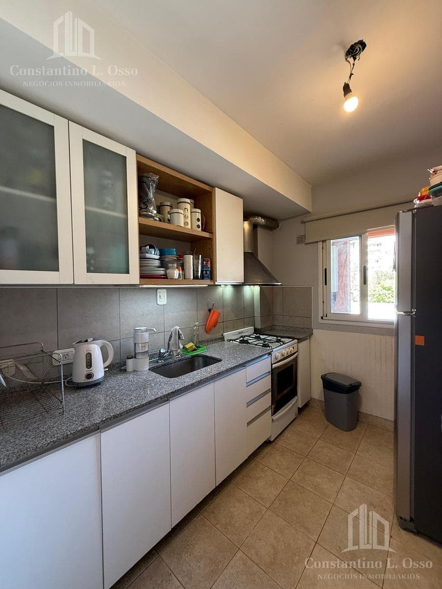 4-room apartment - With a balcony - Eligible for a mortgage