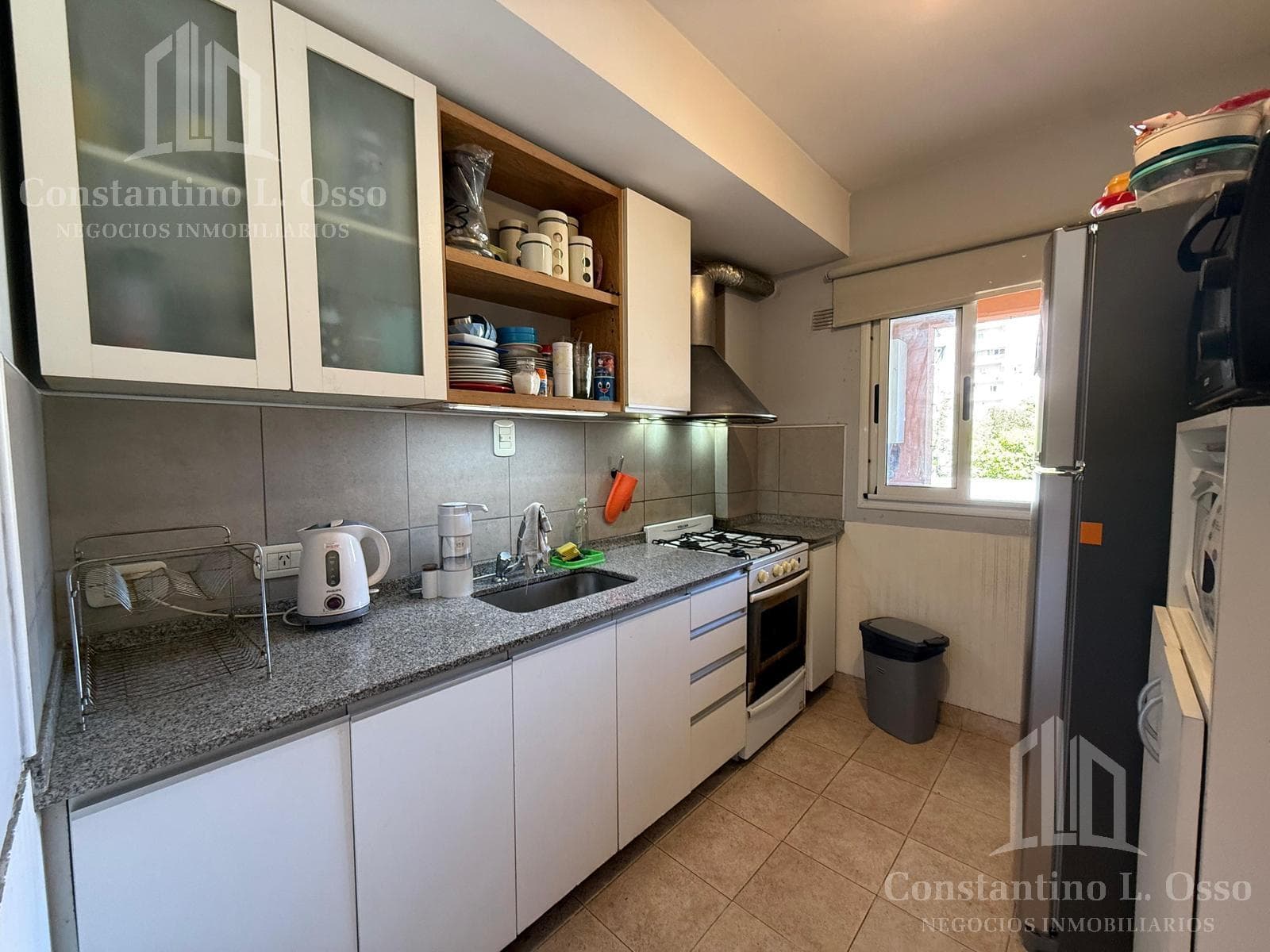 4-room apartment - With a balcony - Eligible for a mortgage