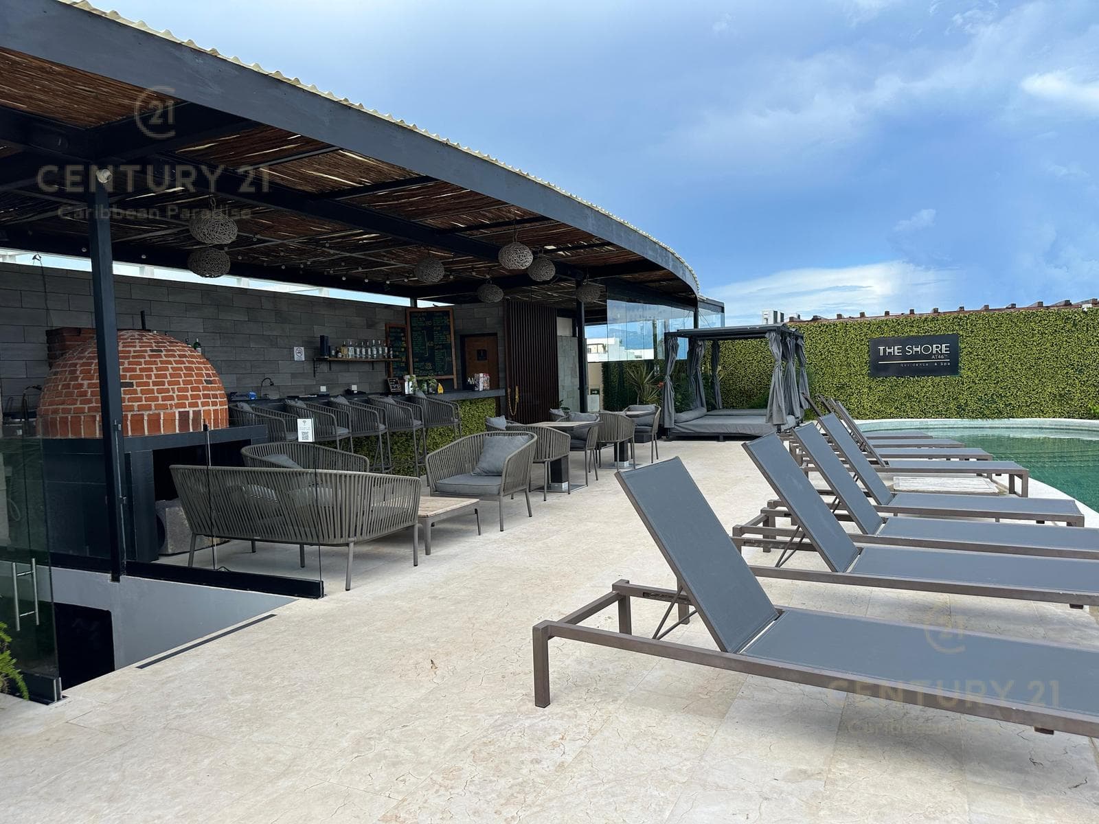 Estudio en venta en el corazón de Playa del Carmen The Shore P4499