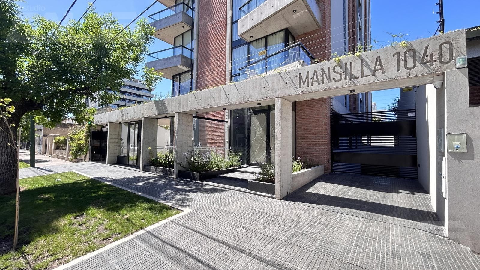 Apartment for Sale | 3 Rooms | Master Suite | Pool | BBQ | Downtown Ituzaingó