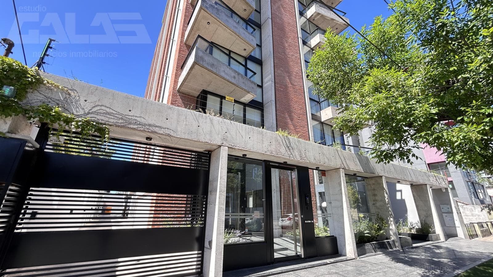 Apartment for Sale | 3 Rooms | Master Suite | Pool | BBQ | Downtown Ituzaingó