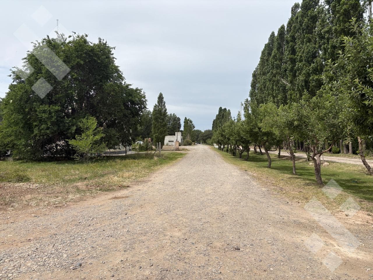 For Sale: 1,065 m² Lot, Fincas de Plottier Neighborhood, Plottier