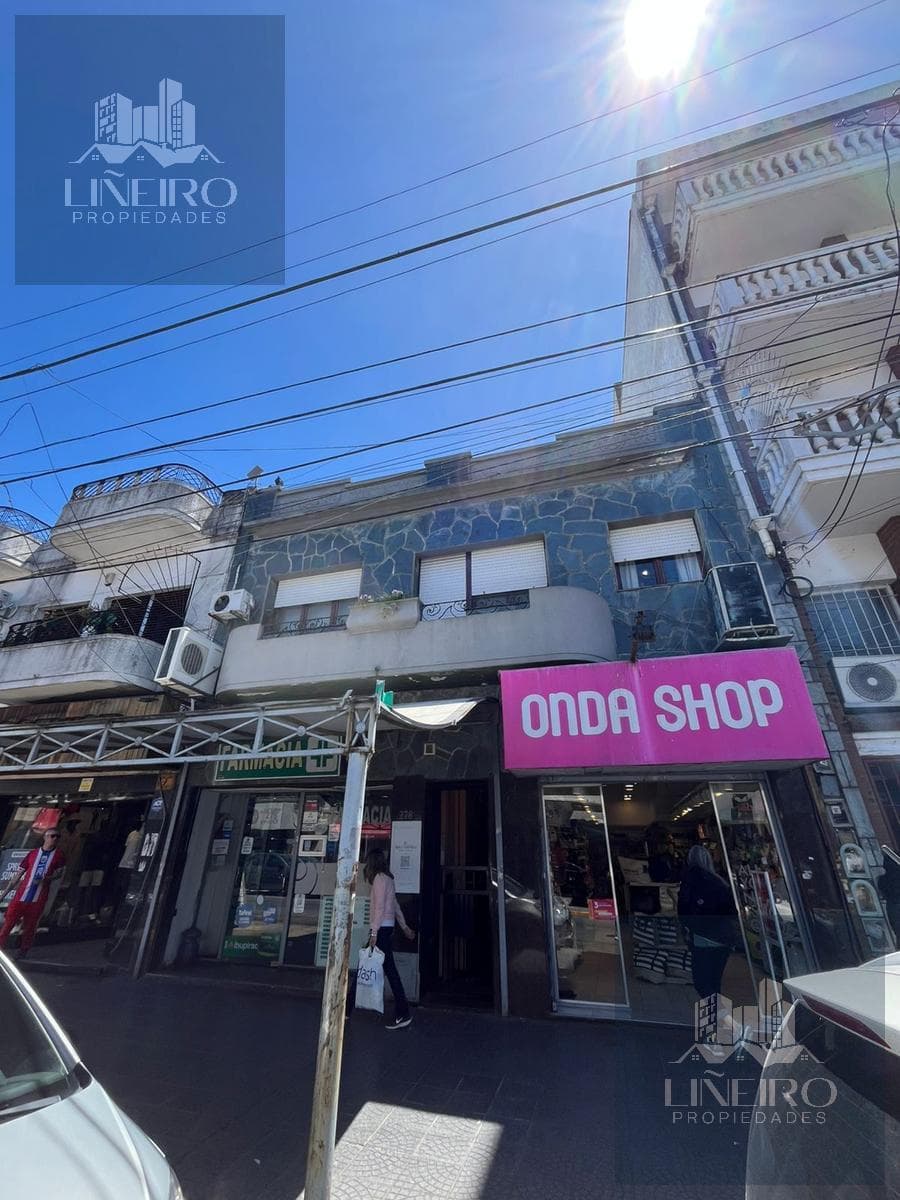Oficina local interno impecable en alquiler, Wilde Centro