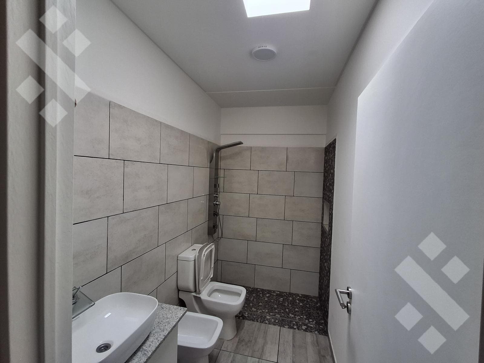 For Sale: 2-Bedroom Condominium, Rio Limay Neighborhood, Plottier