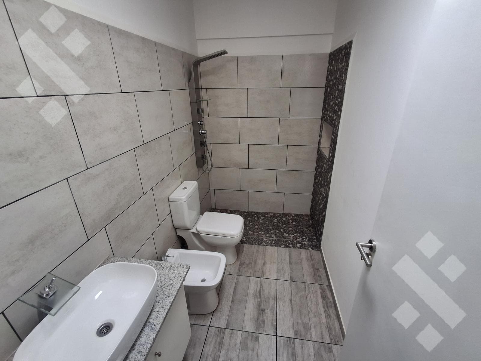 For Sale: 2-Bedroom Condominium, Rio Limay Neighborhood, Plottier