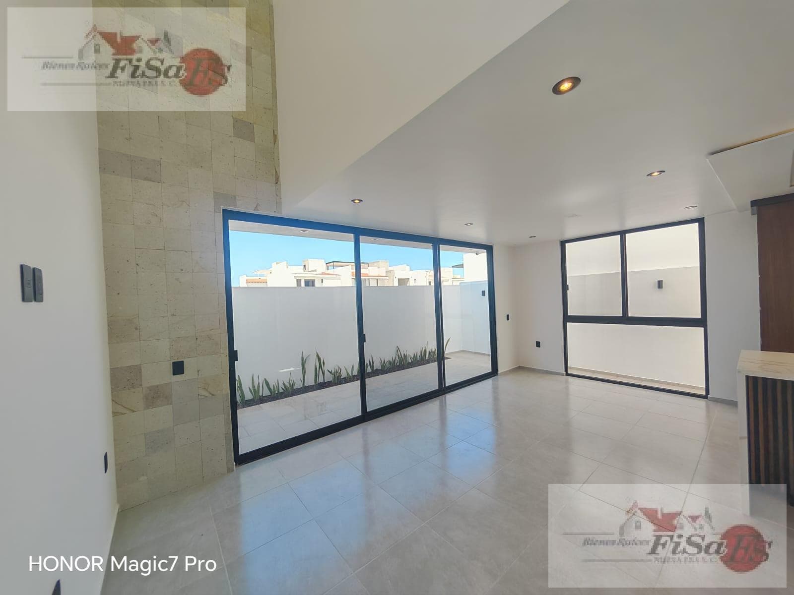 BEAUTIFUL HOME FOR SALE IN SANTUARIA RESIDENCIA VITAL