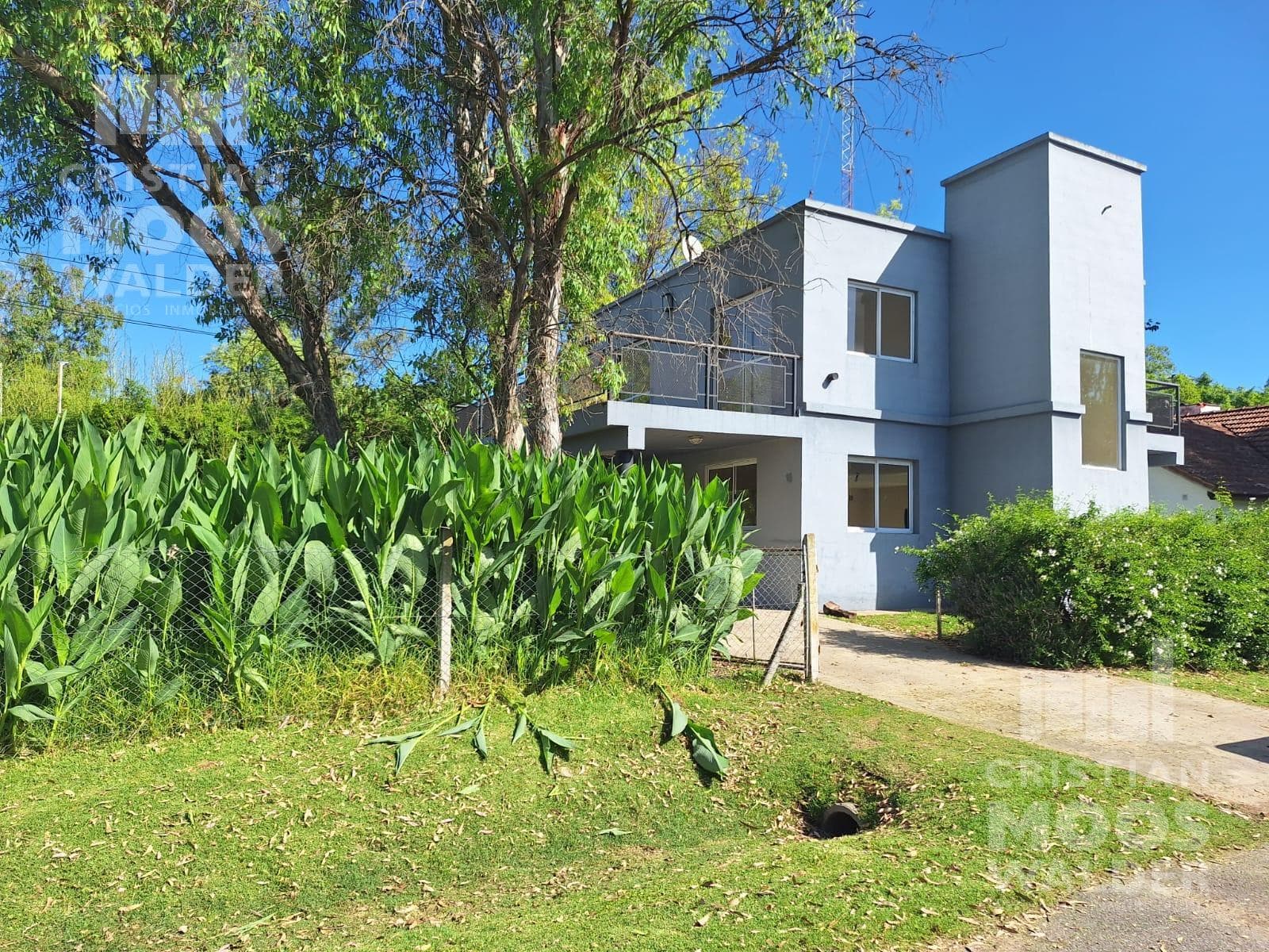 House in Maschwitz Village