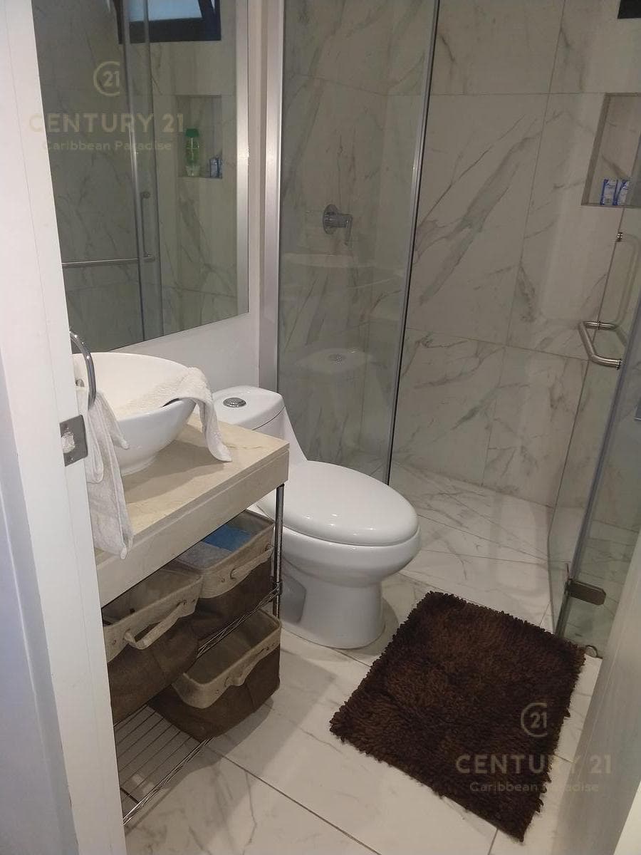 Furnished 1-bedroom apartment for rent with a pool in the Centro area of Playa del Carmen P4488