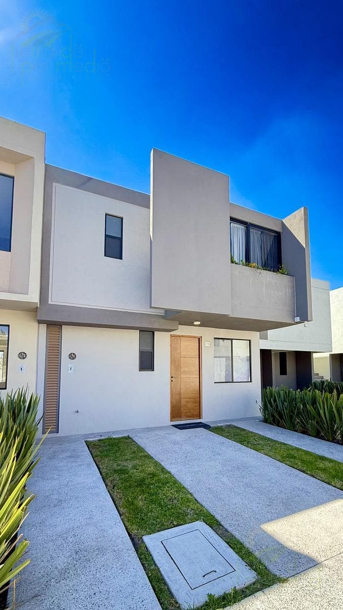 Beautiful 3-Bedroom House with a TV Room on the Ground Floor, in Meseta, Querétaro