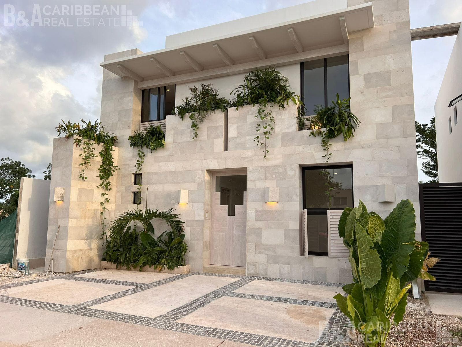House for Sale in Los Santos, Huayacán, Cancún
